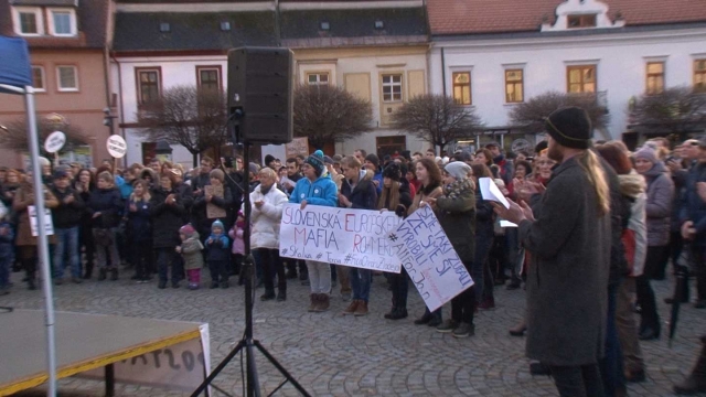 Na protestnom zhromaždení prehovorili stredoškolskí učitelia