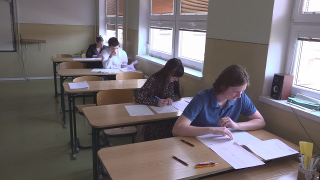 Na stredné školy sa po dvoch rokoch vrátili maturitné skúšky