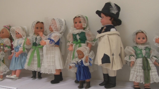 Výstava krojovaných a starodávnych bábik
