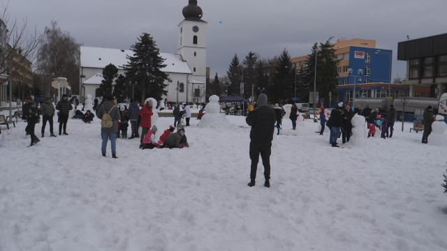 V Senici vyrástli snehuliaci