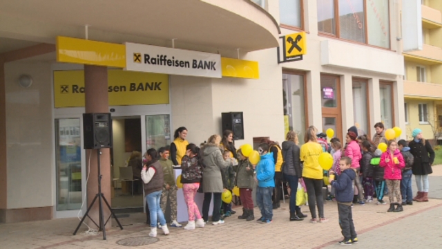 Otvorenie pobočky Raiffeisen bank