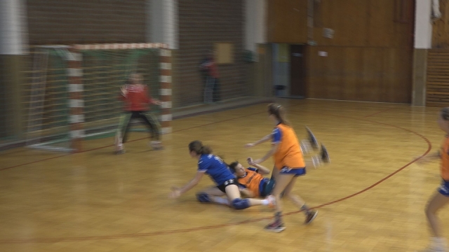 Hádzaná - 1. domáci zápas Hádzaná - 1. domáci zápas