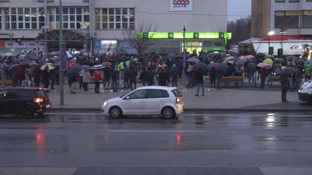 Na Námestí oslobodenia sa konali dve zhromaždenia