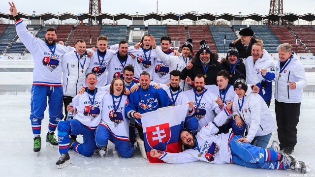 Historický úspech slovenských Bandy hokejistov
