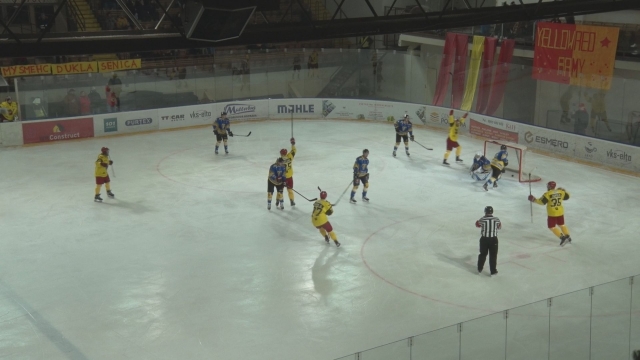 Druhý zápas s Trebišovom odohrali Seničania na domácom ľade