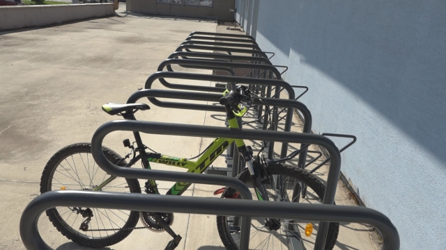 Nové modulované  stojany na bicykle
