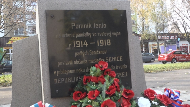 Červené maky - symbol úcty vojnovým obetiam