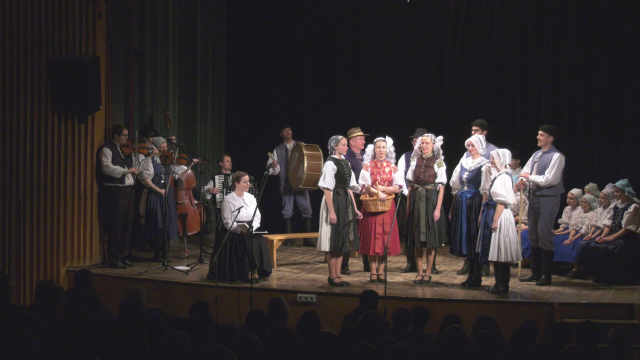 Vianočný program FS Brezová a Fiškusov