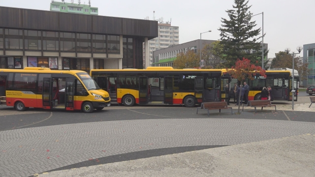 MHD v Senici má tri nové autobusy